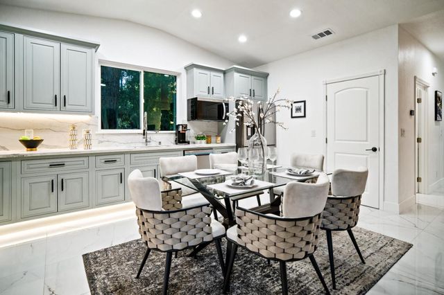 255 Brookside Drive, Boulder Creek, CA 95006