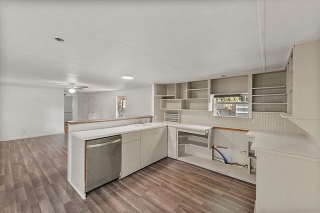 1509 E Apache Trail, Granbury, TX 76048