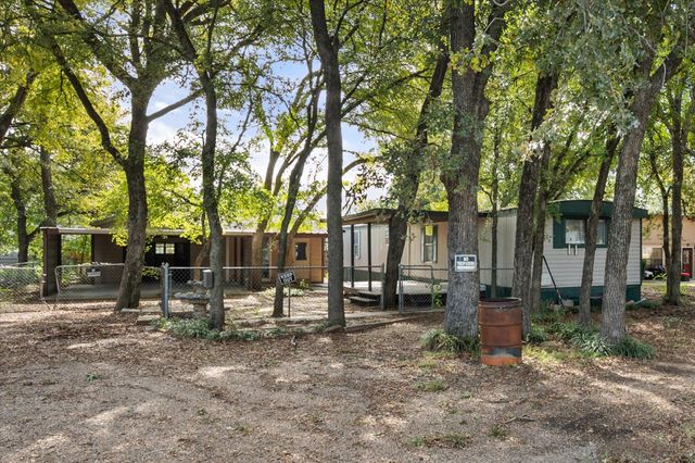 1509 E Apache Trail, Granbury, TX 76048