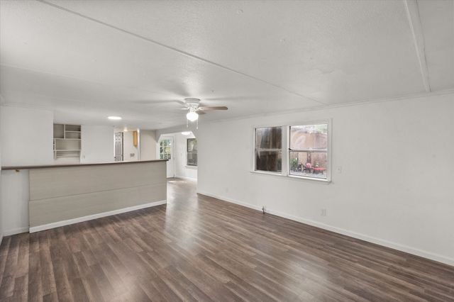 1509 E Apache Trail, Granbury, TX 76048