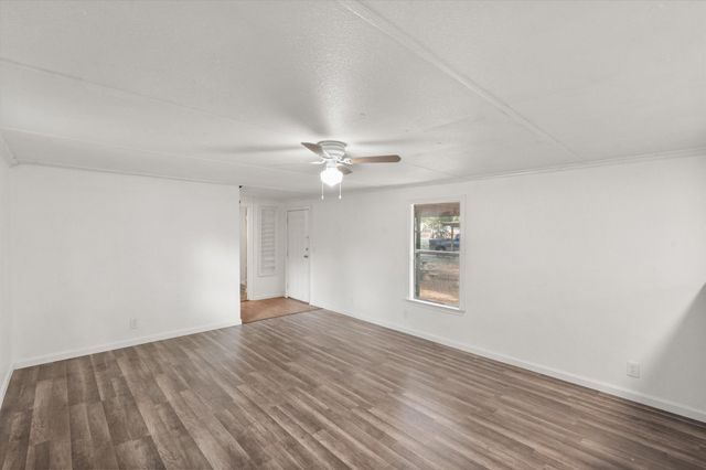 1509 E Apache Trail, Granbury, TX 76048