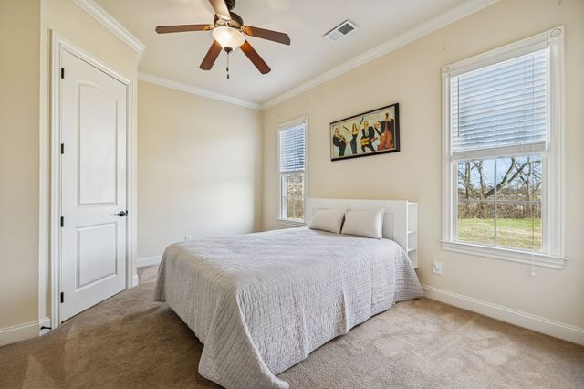 2133 Gorden Xing, Gallatin, TN 37066