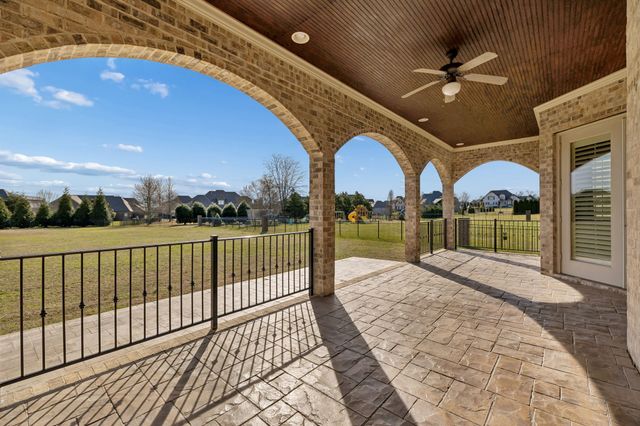 2133 Gorden Xing, Gallatin, TN 37066