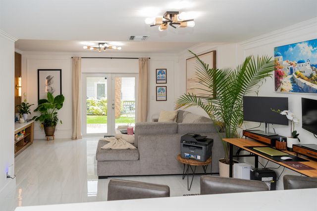 1877 NE 15th Avenue 1877, Fort Lauderdale, FL 33305