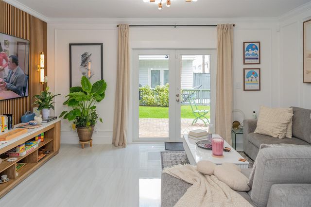 1877 NE 15th Avenue 1877, Fort Lauderdale, FL 33305