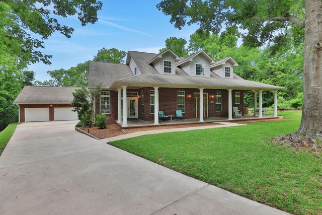 69 Lake Oaks Circle, Coldspring, TX 77331