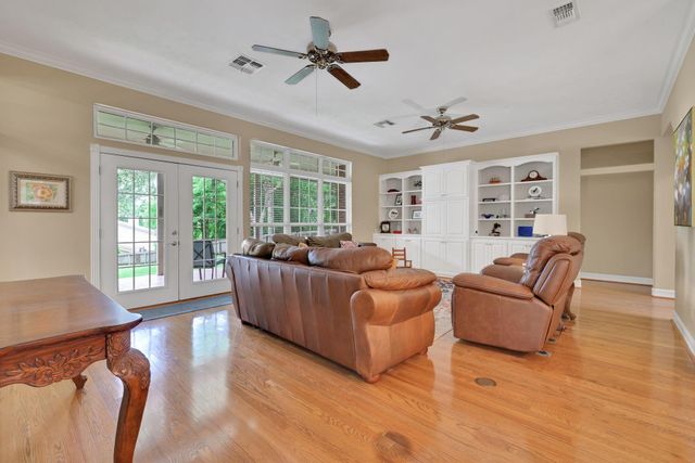69 Lake Oaks Circle, Coldspring, TX 77331