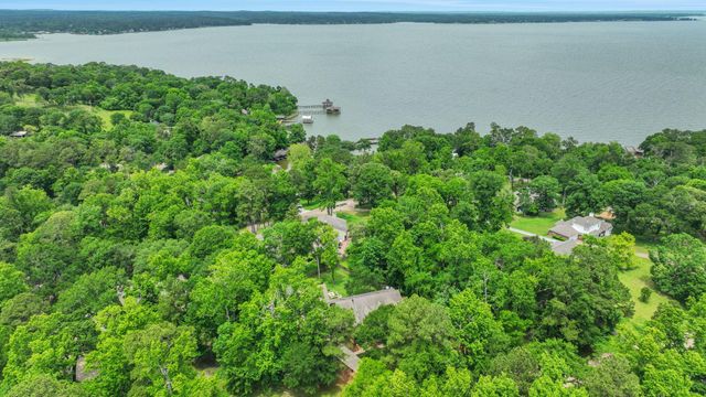 69 Lake Oaks Circle, Coldspring, TX 77331