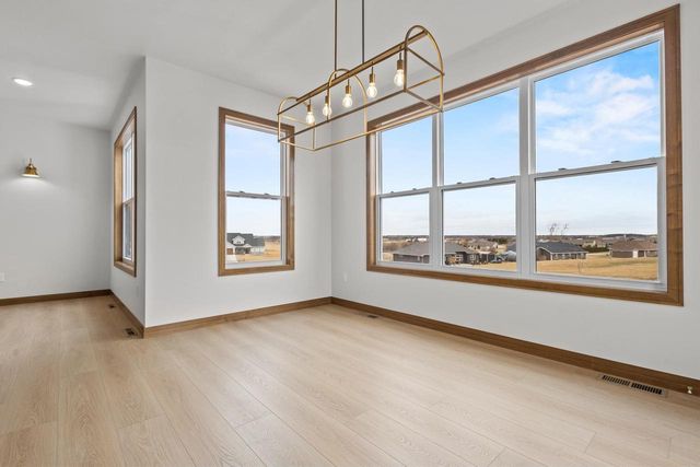 W224 SUNSET VIEW CIRCLE, Kaukauna, WI 54130