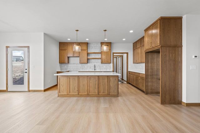 W224 SUNSET VIEW CIRCLE, Kaukauna, WI 54130