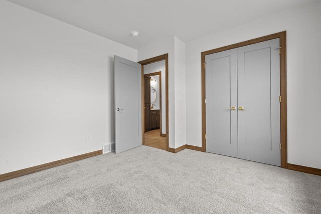 W224 SUNSET VIEW CIRCLE, Kaukauna, WI 54130