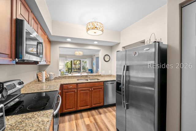 21 S Forest Beach Dr Apt 136, Hilton Head Island, SC 29928