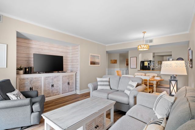 21 S Forest Beach Dr Apt 136, Hilton Head Island, SC 29928