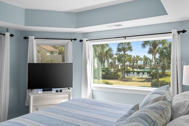 21 S Forest Beach Dr Apt 136, Hilton Head Island, SC 29928