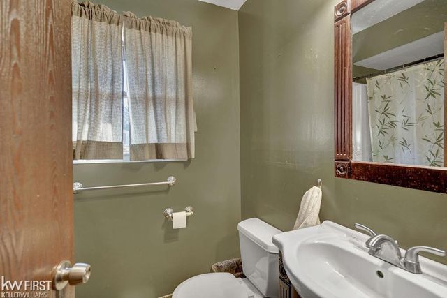 5727 Stanley Road, Columbiaville, MI 48421