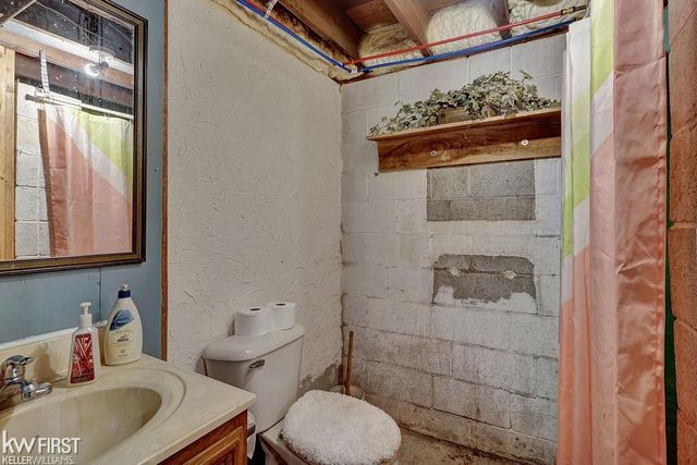 5727 Stanley Road, Columbiaville, MI 48421