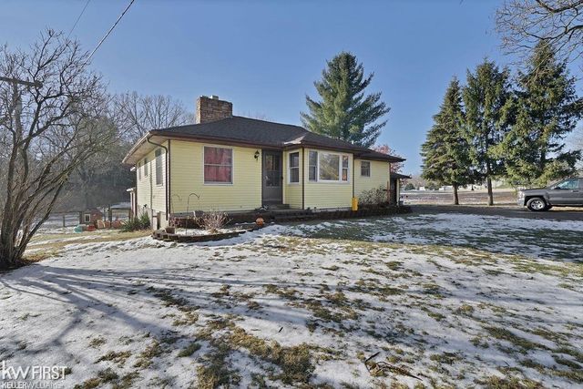 5727 Stanley Road, Columbiaville, MI 48421