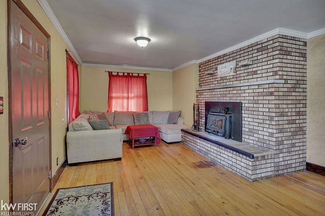 5727 Stanley Road, Columbiaville, MI 48421