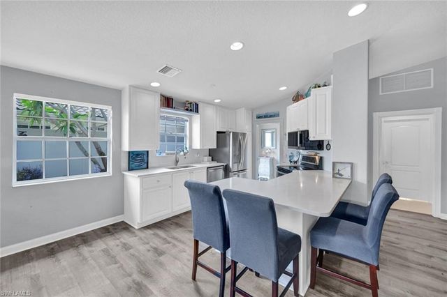 4664 Ossabaw WAY, Naples, FL 34119