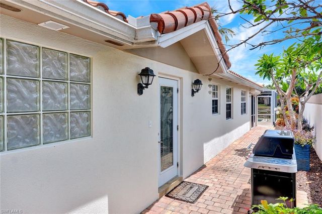 4664 Ossabaw WAY, Naples, FL 34119