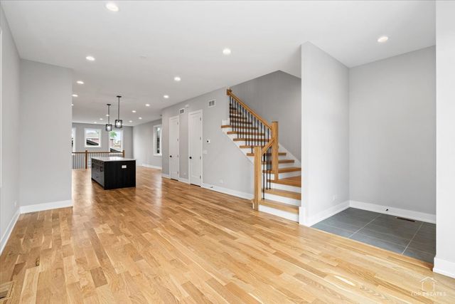 5330 S Mason Avenue, Chicago, IL 60638