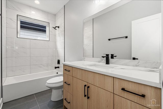 5330 S Mason Avenue, Chicago, IL 60638