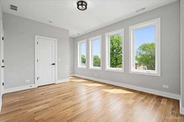 5330 S Mason Avenue, Chicago, IL 60638