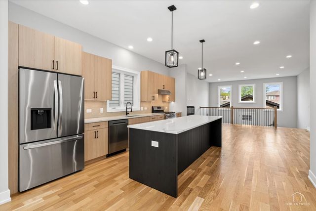 5330 S Mason Avenue, Chicago, IL 60638