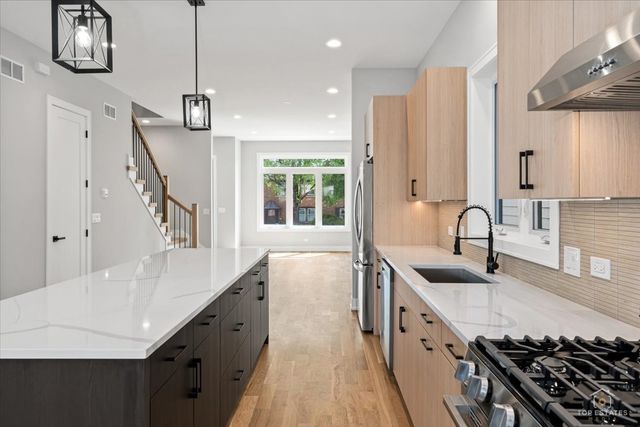 5330 S Mason Avenue, Chicago, IL 60638