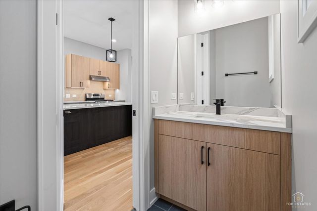 5330 S Mason Avenue, Chicago, IL 60638