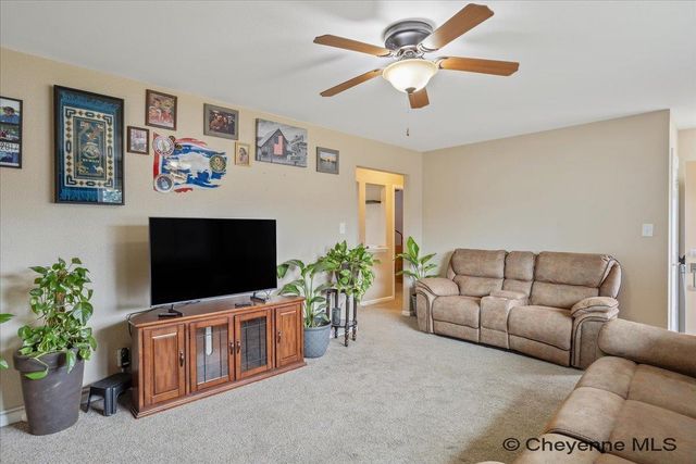 5312 GREYBULL AVE, Cheyenne, WY 82009