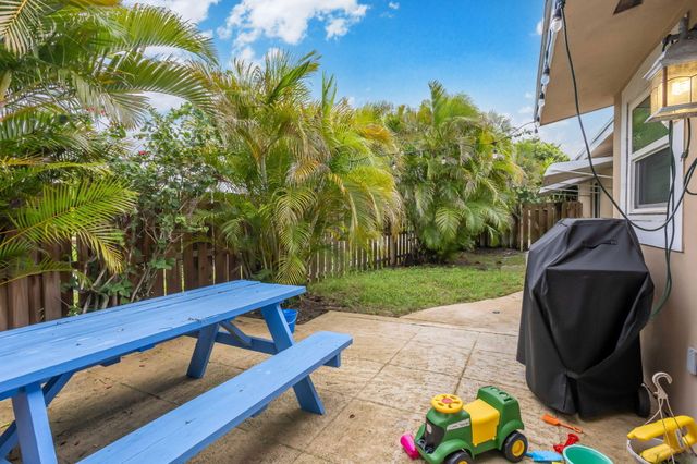 272 NE 13th Street, Delray Beach, FL 33444