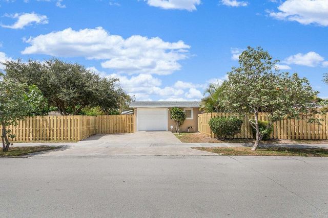 272 NE 13th Street, Delray Beach, FL 33444