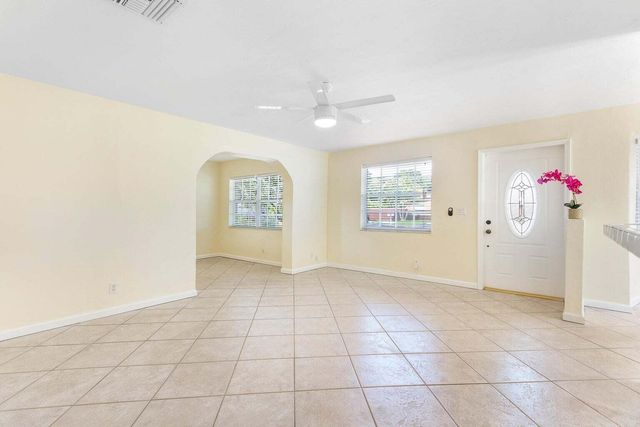 272 NE 13th Street, Delray Beach, FL 33444