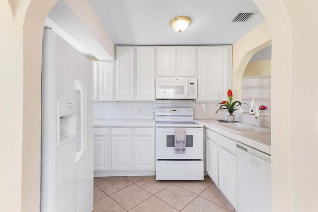 272 NE 13th Street, Delray Beach, FL 33444