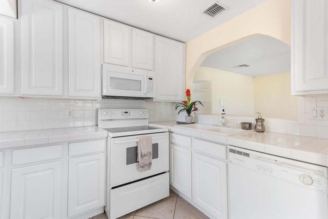 272 NE 13th Street, Delray Beach, FL 33444