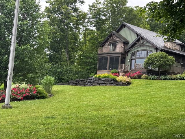 1760 Tamarack, Skaneateles, NY 13152