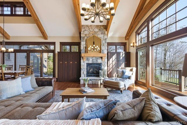 1760 Tamarack, Skaneateles, NY 13152