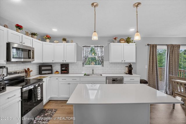 4493 Sunset Drive, Potterville, MI 48876
