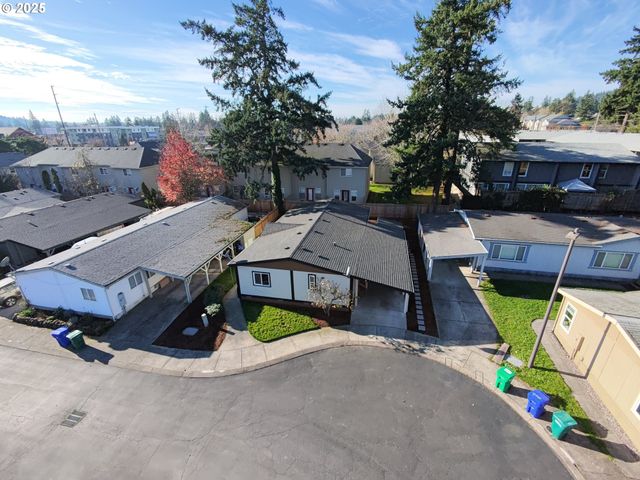 12323 Se HOLGATE Blvd 6, Portland, OR 97236