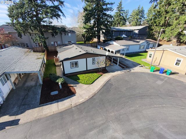 12323 Se HOLGATE Blvd 6, Portland, OR 97236