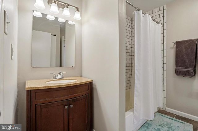 2202 ASH GROVE RD, Ambler, PA 19002