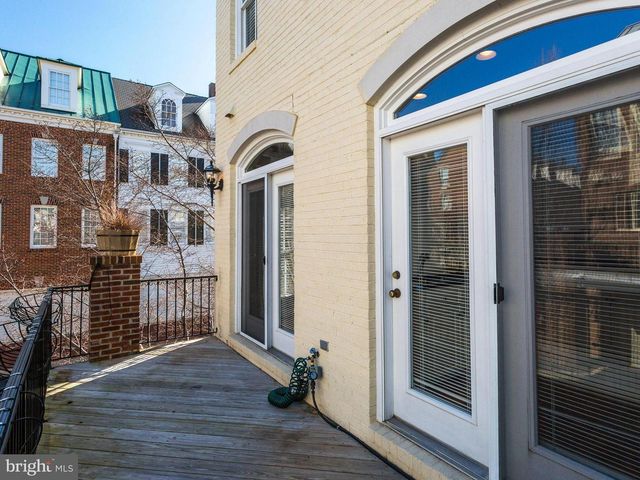 25 ALEXANDER ST, Alexandria, VA 22314
