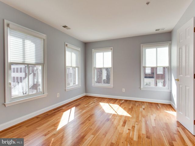 25 ALEXANDER ST, Alexandria, VA 22314