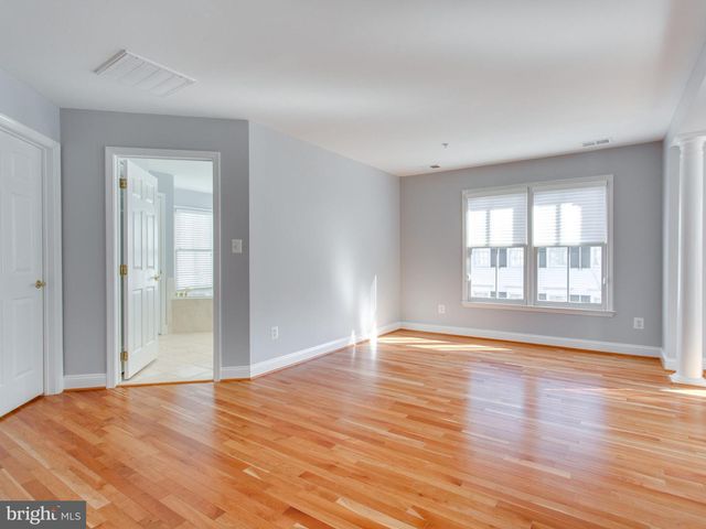 25 ALEXANDER ST, Alexandria, VA 22314