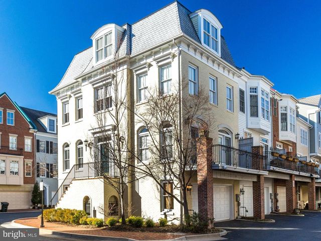 25 ALEXANDER ST, Alexandria, VA 22314