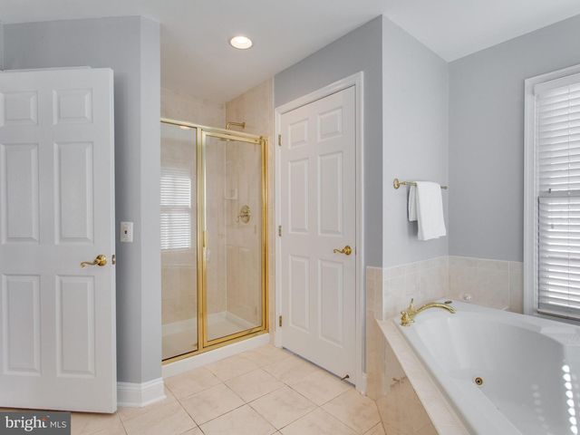 25 ALEXANDER ST, Alexandria, VA 22314