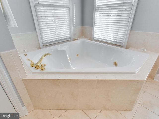 25 ALEXANDER ST, Alexandria, VA 22314