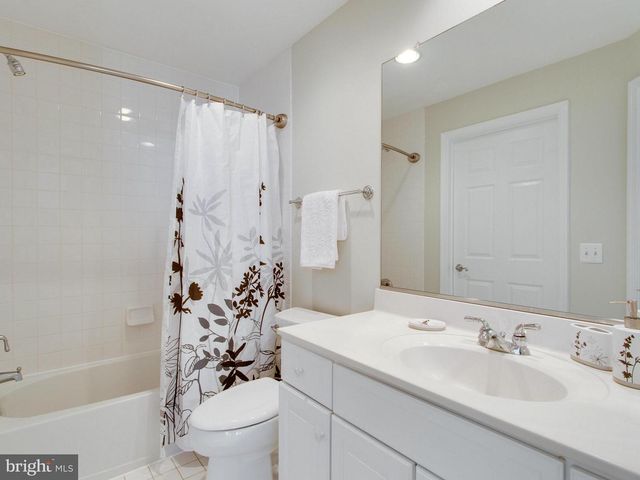 25 ALEXANDER ST, Alexandria, VA 22314