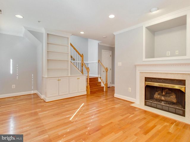 25 ALEXANDER ST, Alexandria, VA 22314